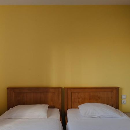 Nefeli City Apartments พาทรา ภายนอก รูปภาพ