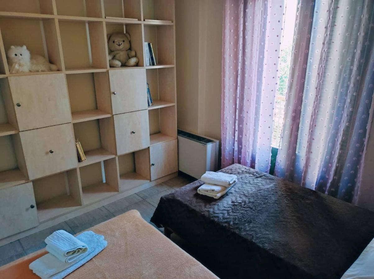 Nefeli City Apartments พาทรา ภายนอก รูปภาพ