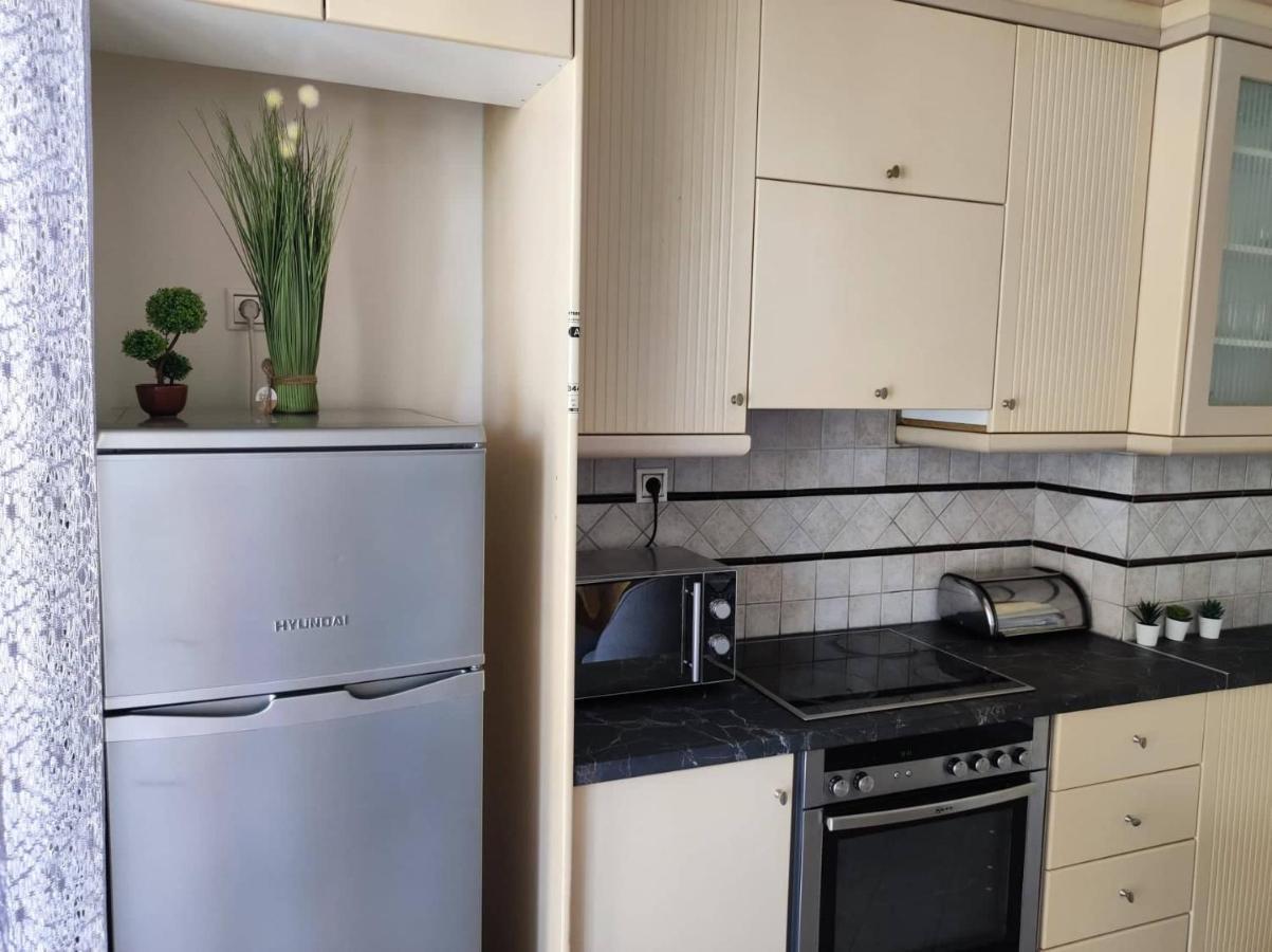 Nefeli City Apartments พาทรา ภายนอก รูปภาพ