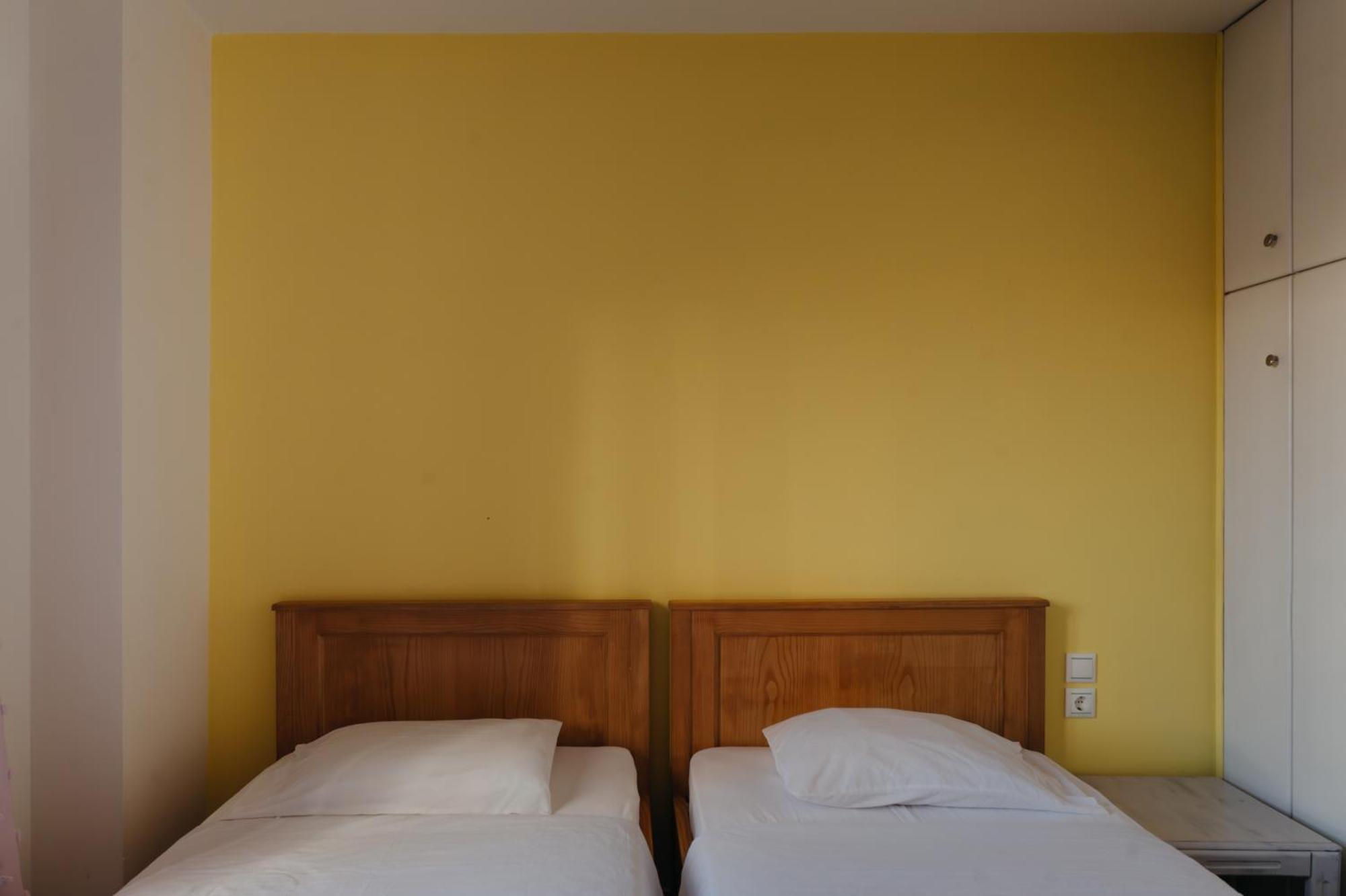Nefeli City Apartments พาทรา ภายนอก รูปภาพ
