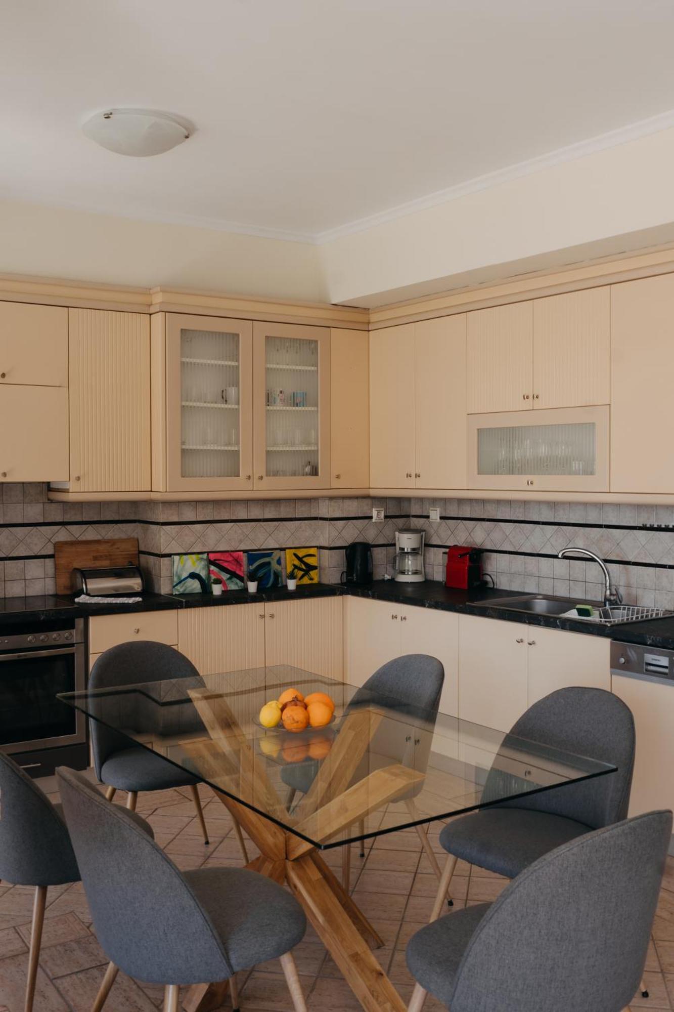 Nefeli City Apartments พาทรา ภายนอก รูปภาพ