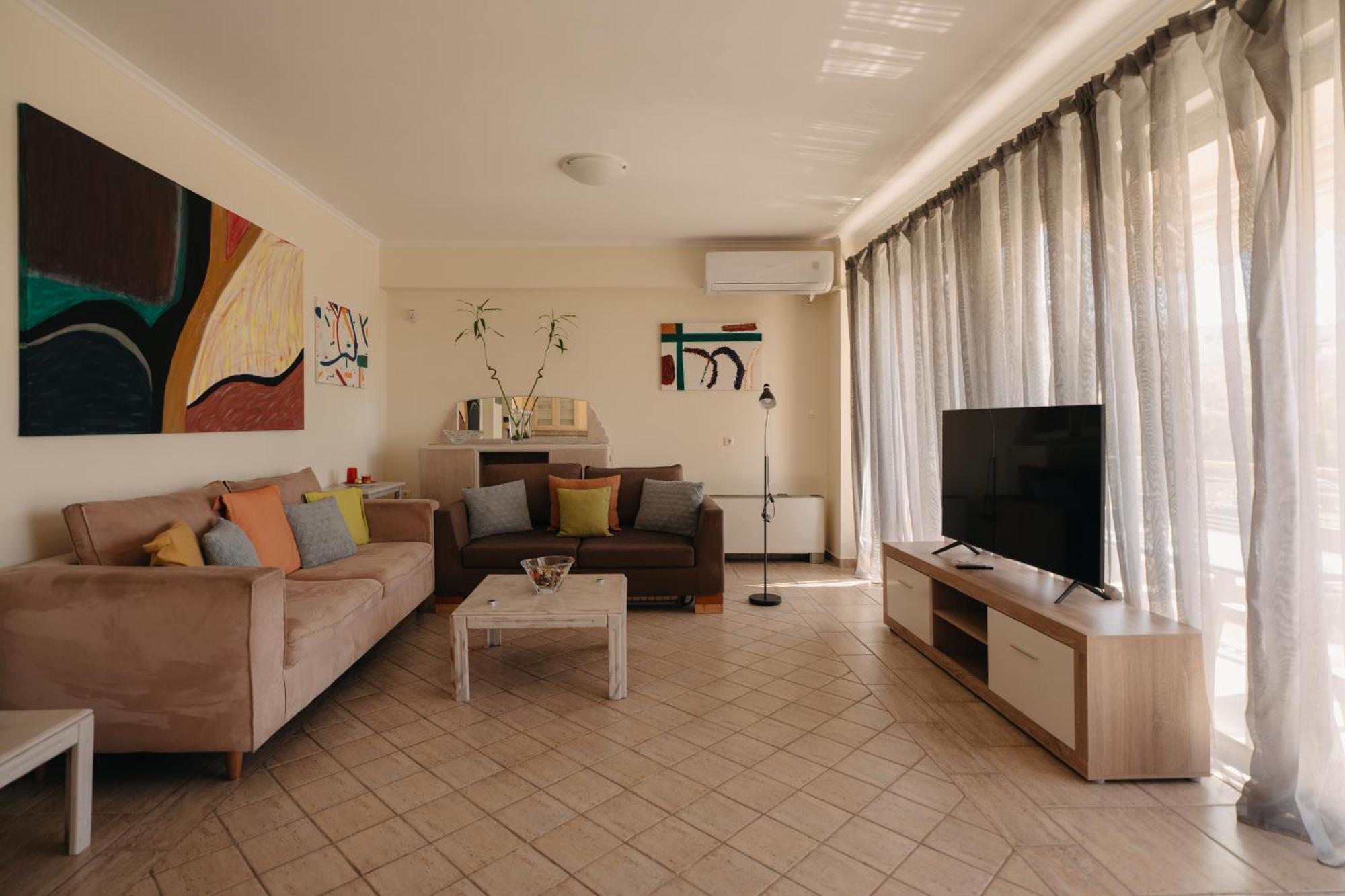 Nefeli City Apartments พาทรา ภายนอก รูปภาพ