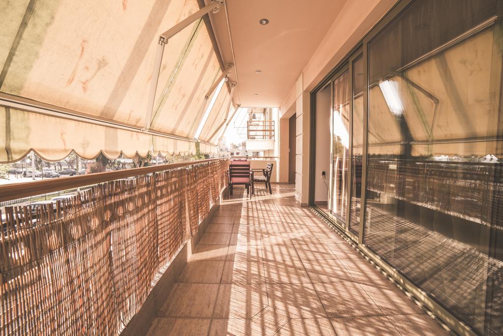 Nefeli City Apartments พาทรา ภายนอก รูปภาพ