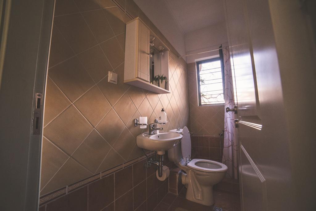 Nefeli City Apartments พาทรา ภายนอก รูปภาพ